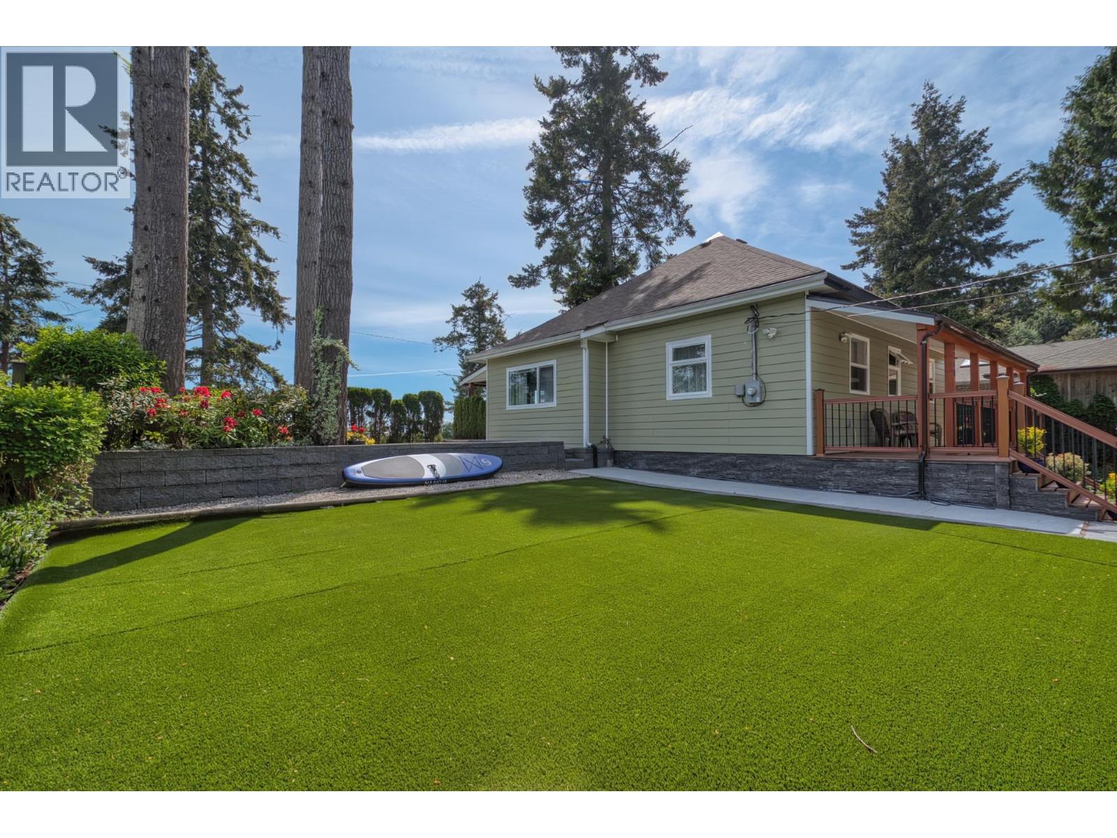 5760 Boulevard Street, Sechelt, British Columbia  V0N 3A0 - Photo 21 - R3123685