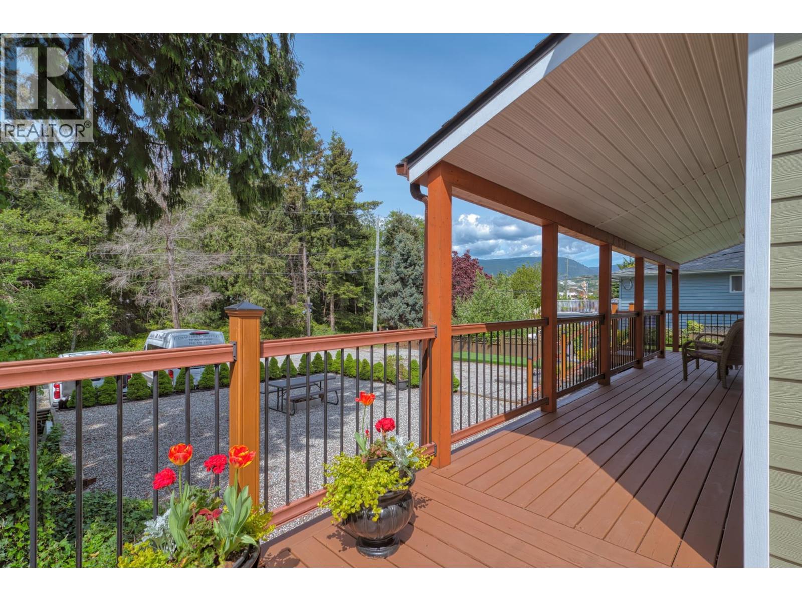 5760 Boulevard Street, Sechelt, British Columbia  V0N 3A0 - Photo 15 - R3123685
