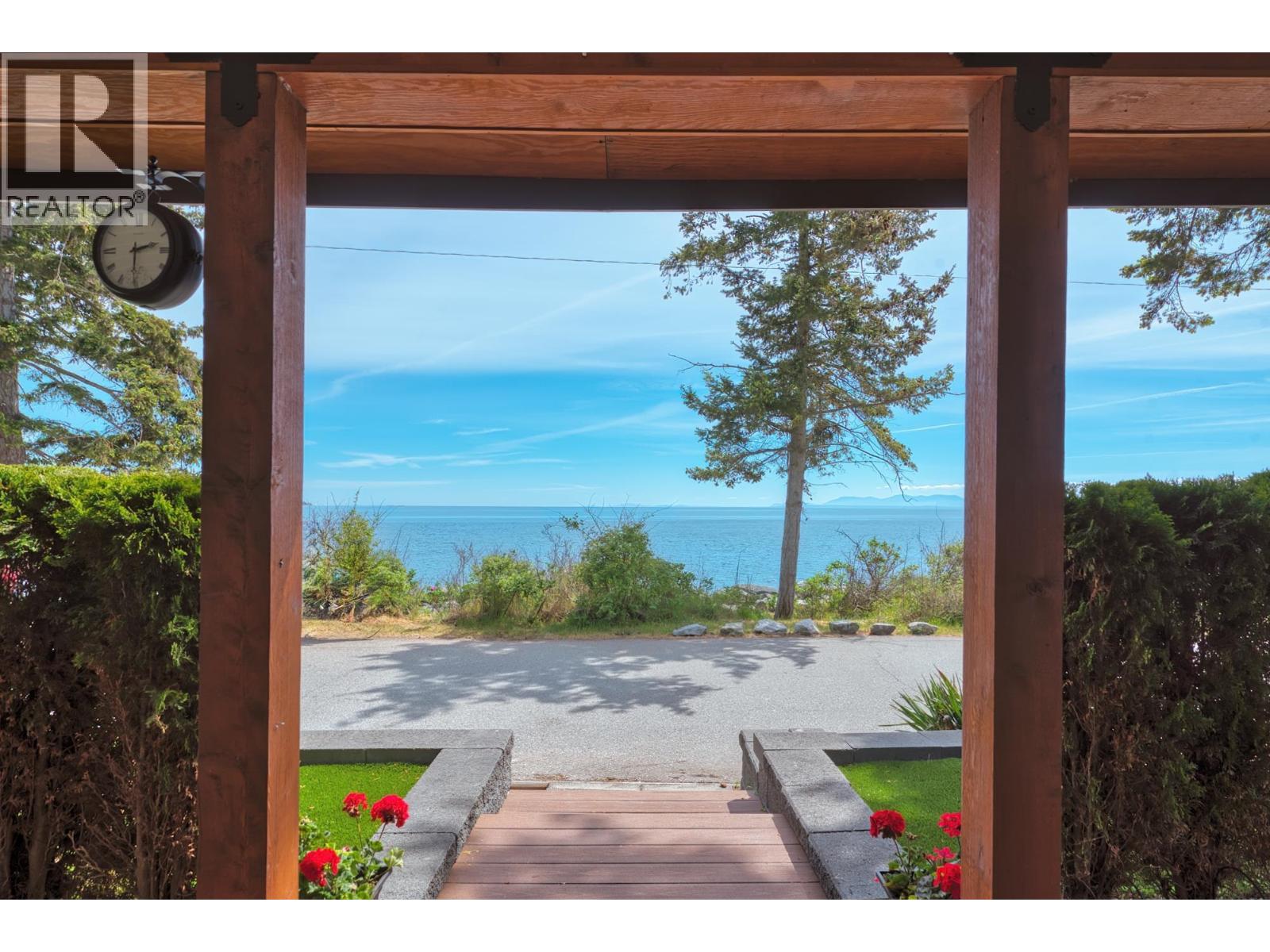 5760 Boulevard Street, Sechelt, British Columbia  V0N 3A0 - Photo 13 - R3123685