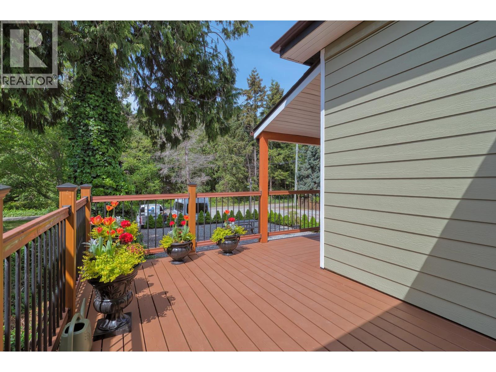 5760 Boulevard Street, Sechelt, British Columbia  V0N 3A0 - Photo 14 - R3123685