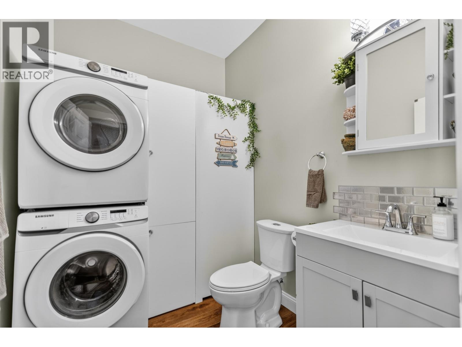 5760 Boulevard Street, Sechelt, British Columbia  V0N 3A0 - Photo 36 - R3123685
