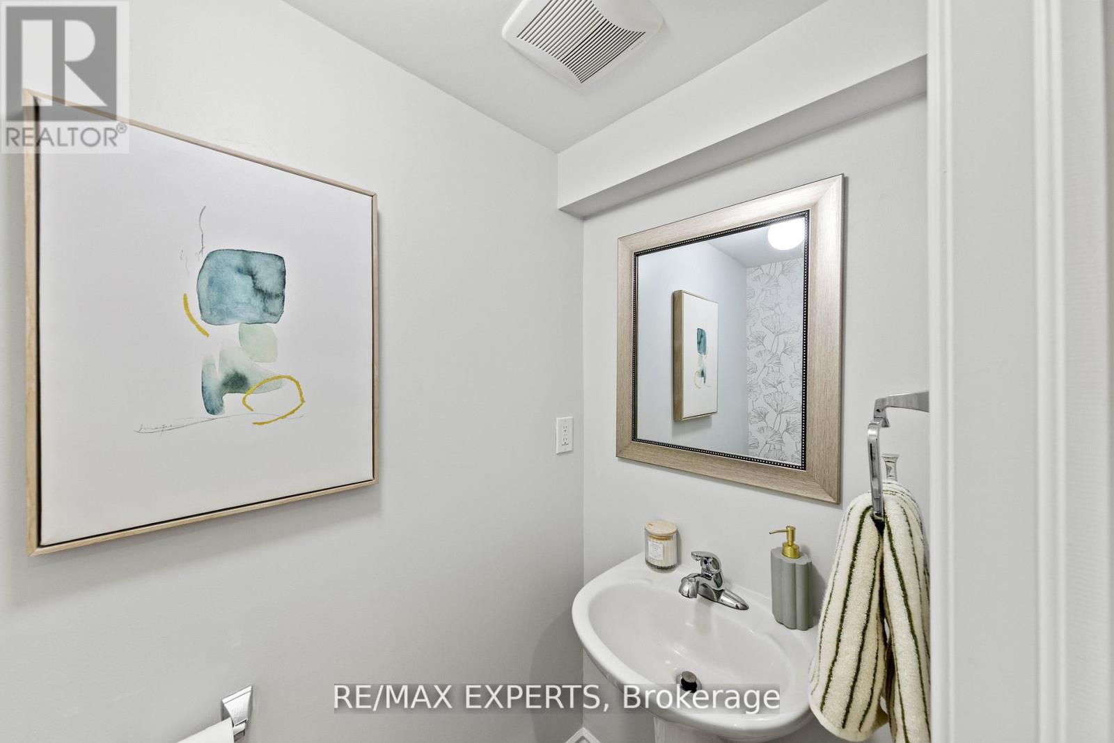 22 Manor Glen Crescent, East Gwillimbury, Ontario  L0G 1M0 - Photo 16 - N13619168