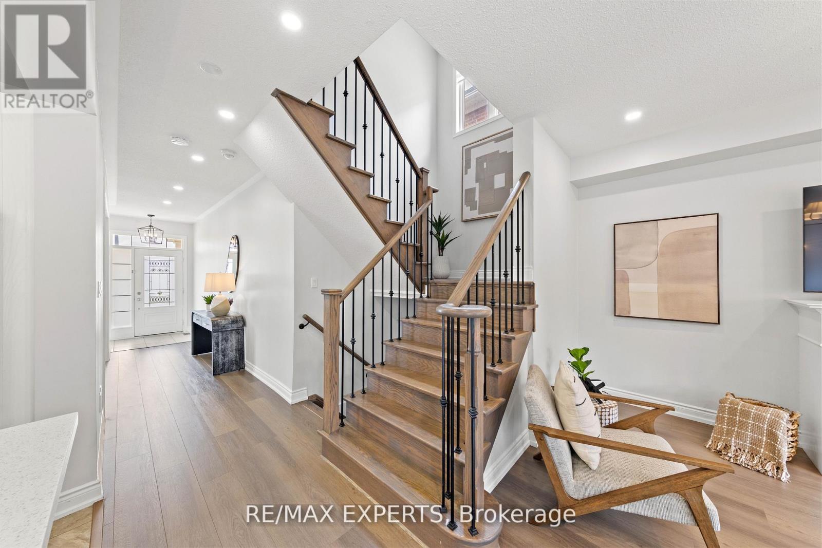 22 Manor Glen Crescent, East Gwillimbury, Ontario  L0G 1M0 - Photo 15 - N13619168