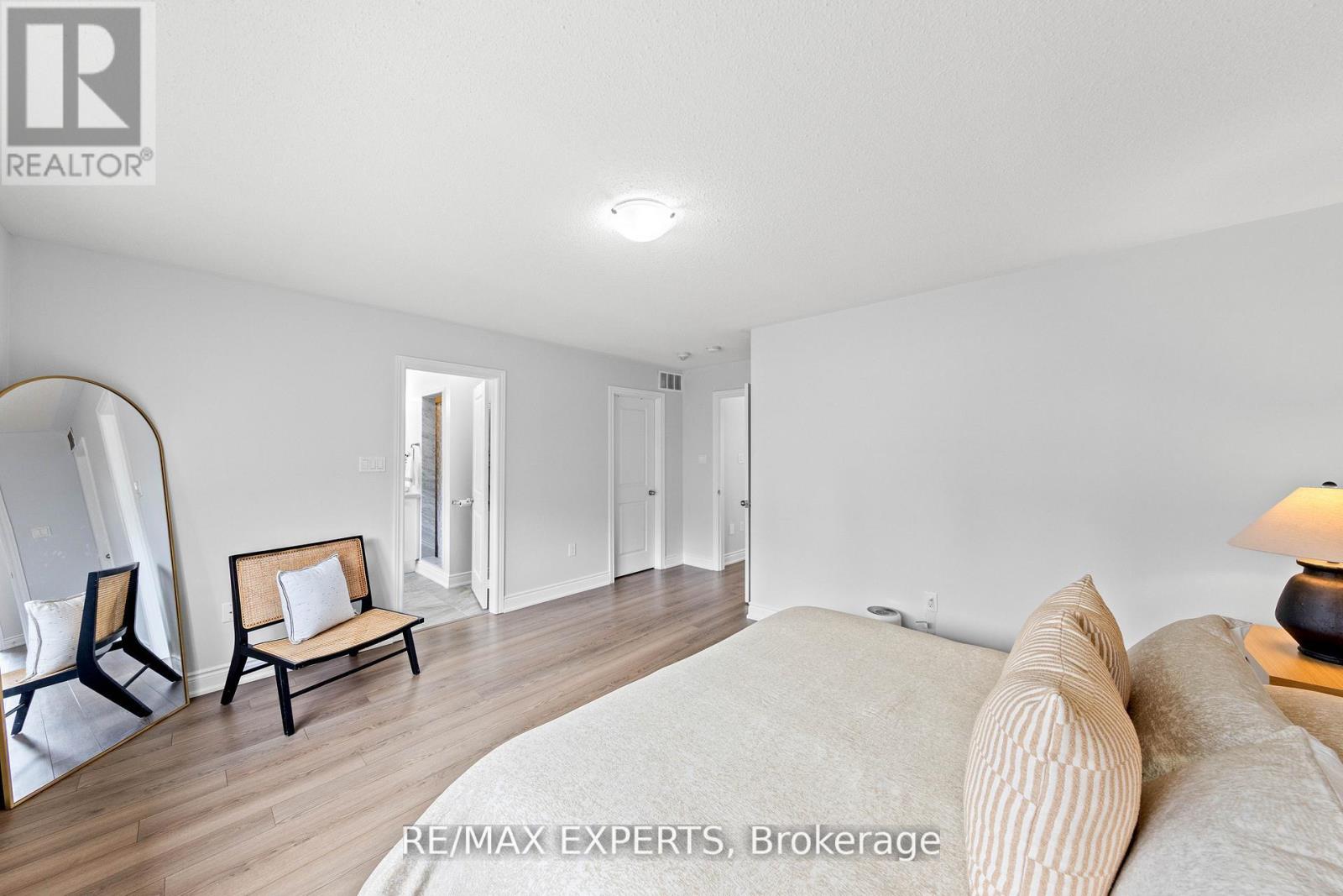 22 Manor Glen Crescent, East Gwillimbury, Ontario  L0G 1M0 - Photo 20 - N13619168