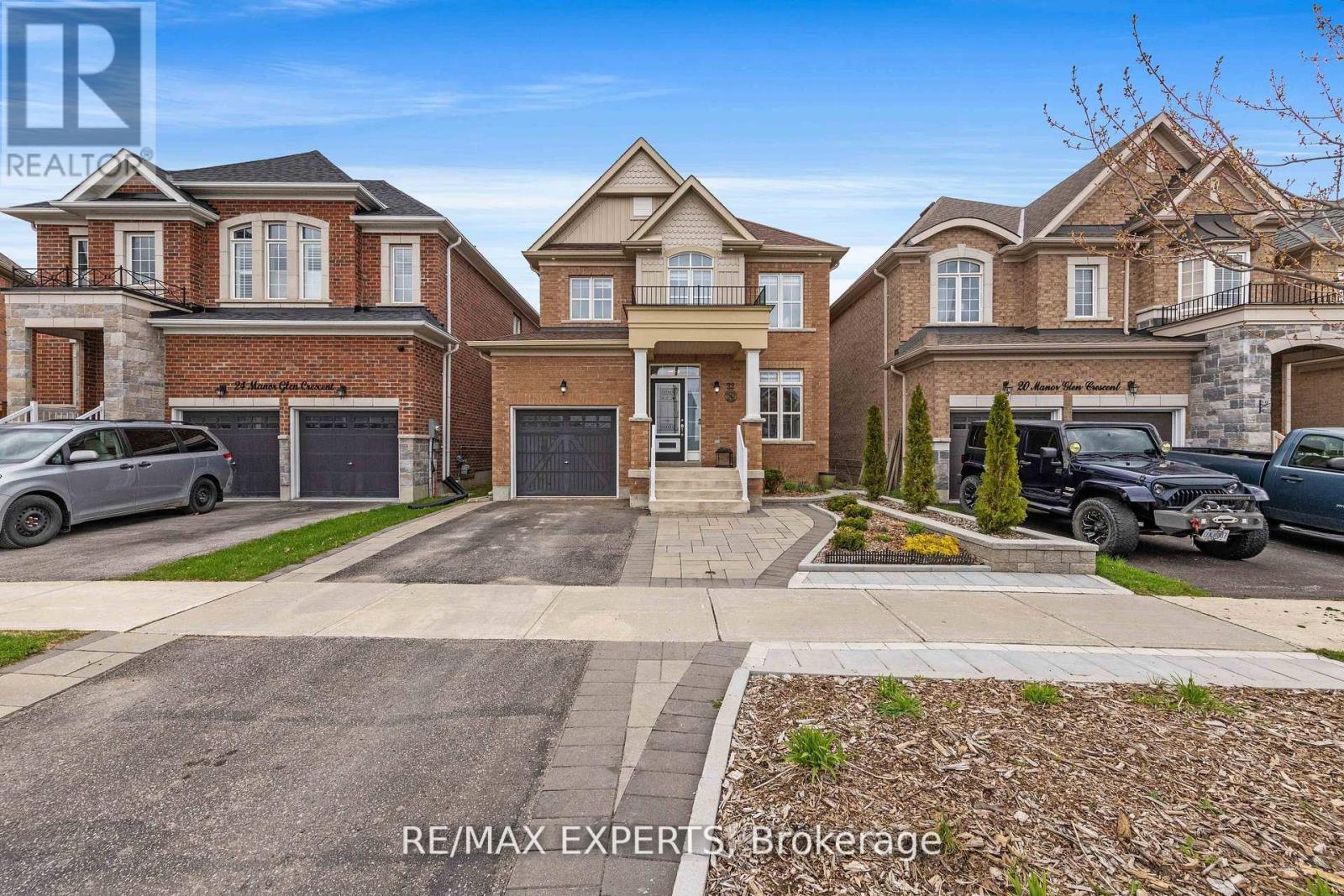 22 Manor Glen Crescent, East Gwillimbury, Ontario  L0G 1M0 - Photo 2 - N13619168
