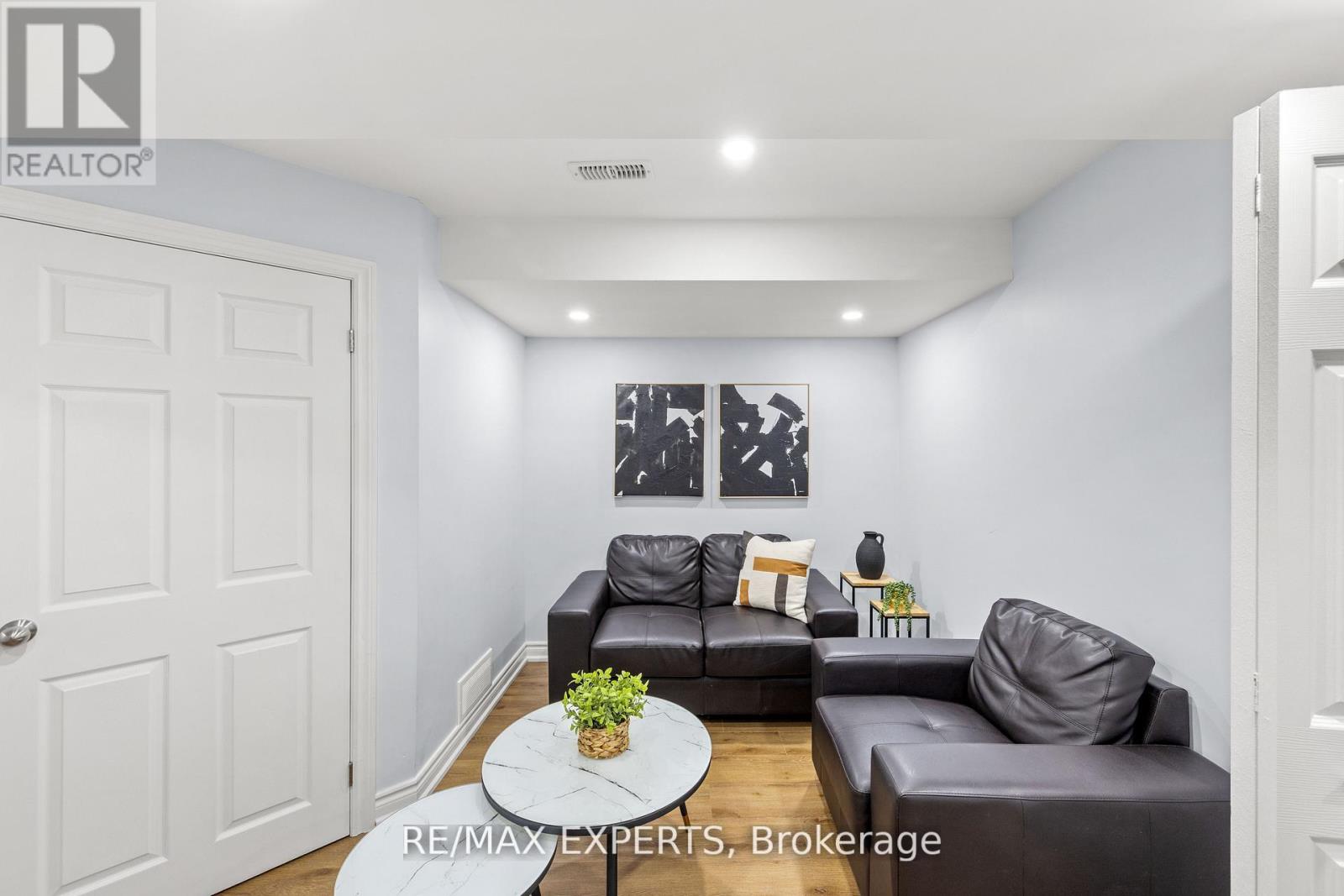 22 Manor Glen Crescent, East Gwillimbury, Ontario  L0G 1M0 - Photo 30 - N13619168
