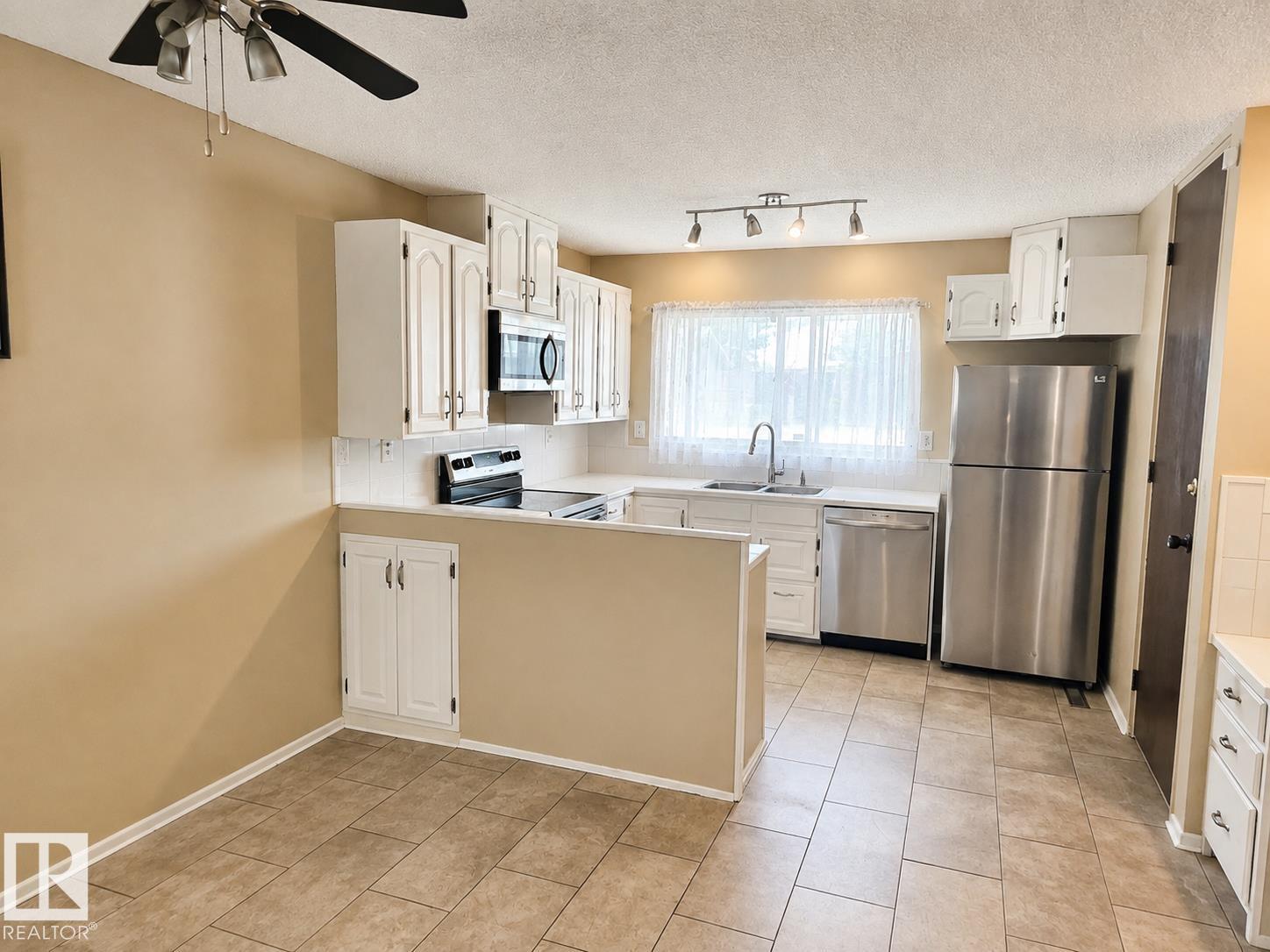 7812 144 Av NW, Edmonton, Alberta  T5C 2S1 - Photo 2 - E4501851