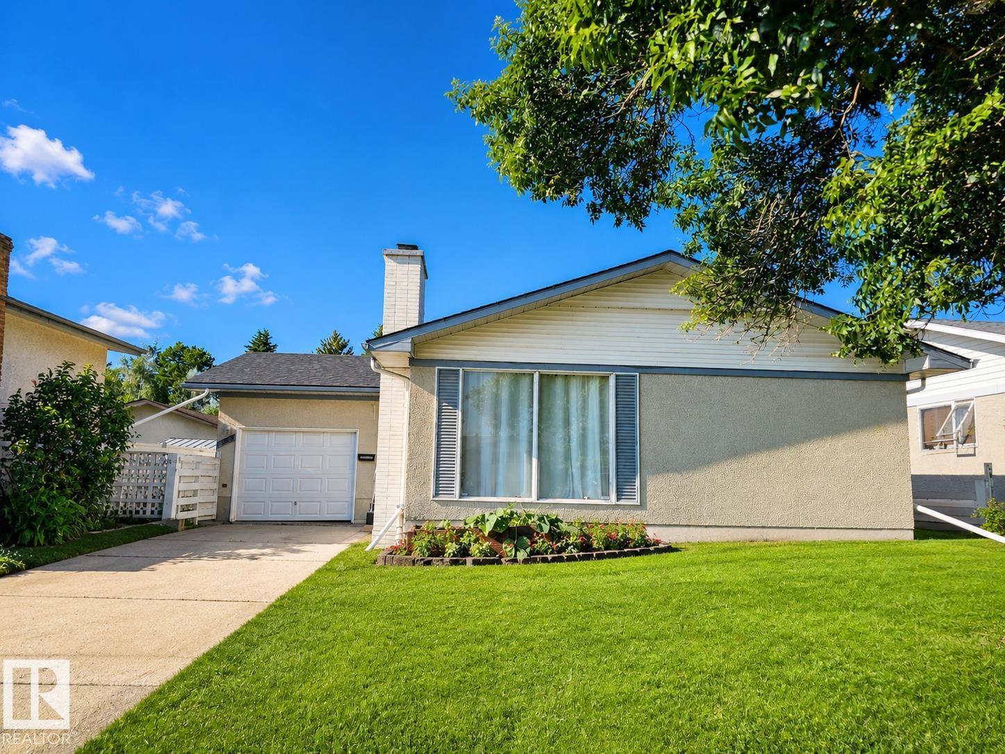 7812 144 AV NW, Edmonton, Alberta