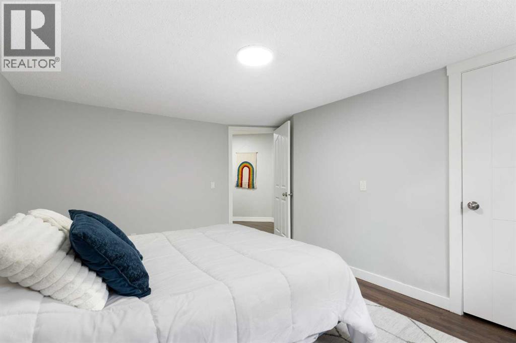 13 Somerset Park SW, Calgary, Alberta  T2Y 3H3 - Photo 36 - A2329066