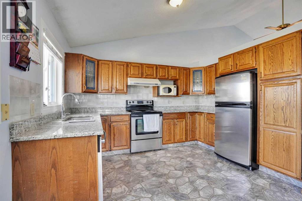 21 La Valencia Green NE, Calgary, Alberta  T1Y 6P5 - Photo 12 - A2333066