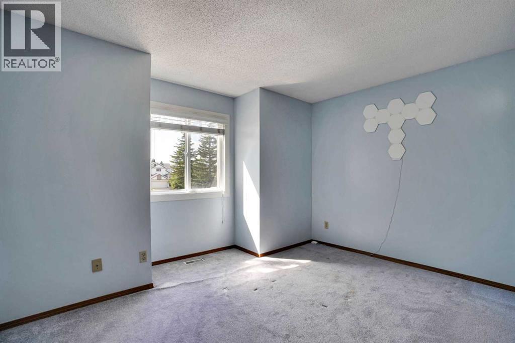 21 La Valencia Green NE, Calgary, Alberta  T1Y 6P5 - Photo 18 - A2333066