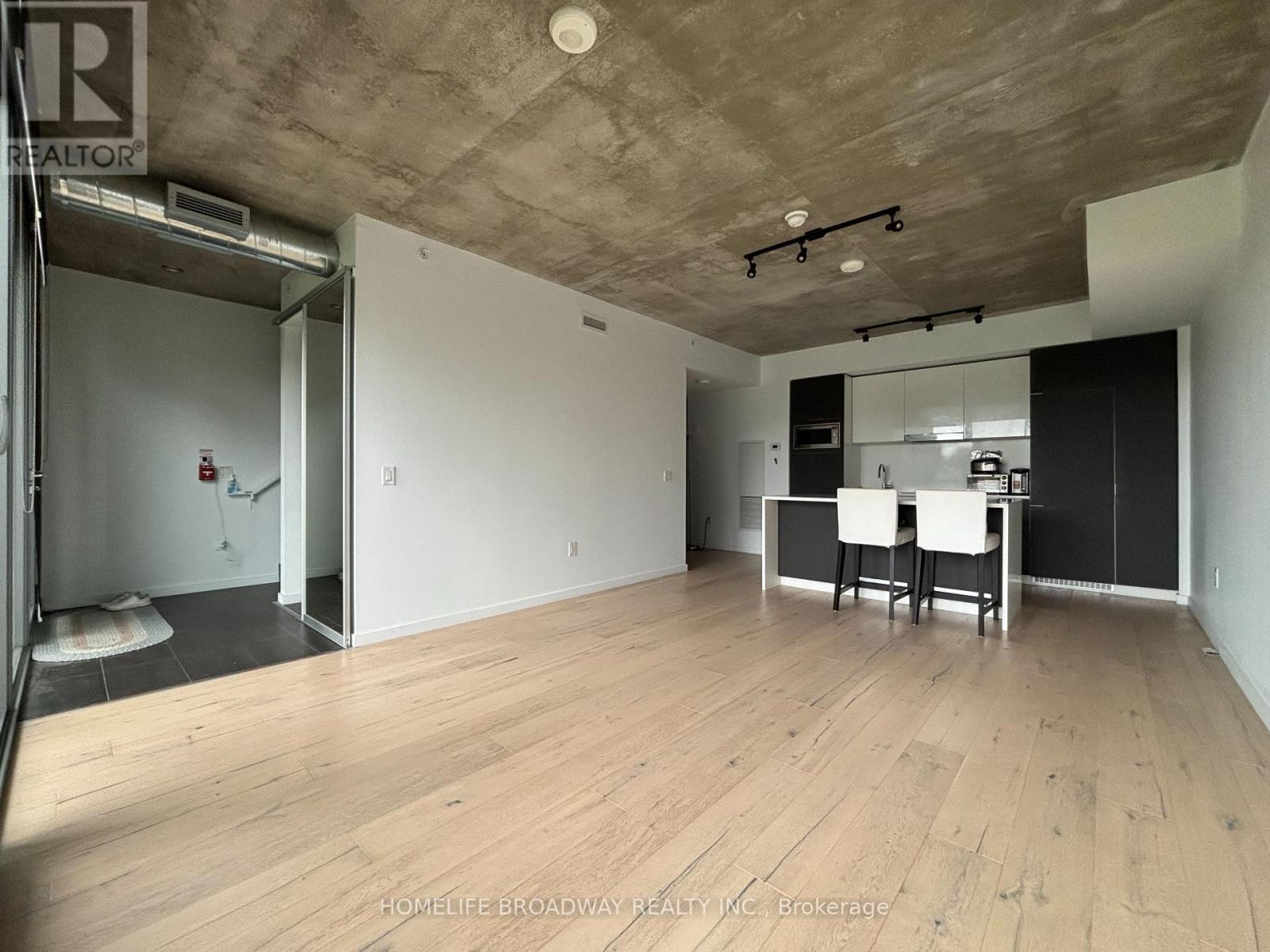 Th103 - 170 Bayview Avenue, Toronto, Ontario  M5A 0M4 - Photo 3 - C13630348