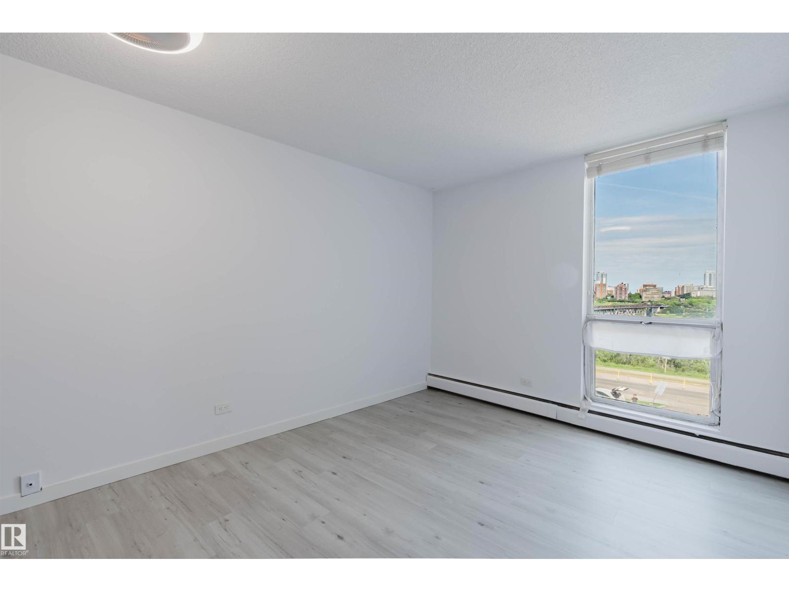 #303 10883 Saskatchewan Dr NW, Edmonton, Alberta  T6E 4S6 - Photo 18 - E4501856