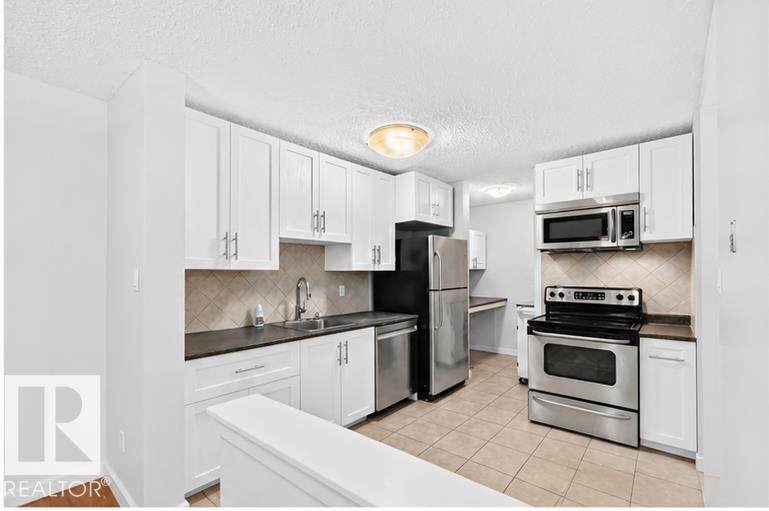 108 Surrey Gardens Gd NW, Edmonton, Alberta  T5T 1Z3 - Photo 12 - E4501858