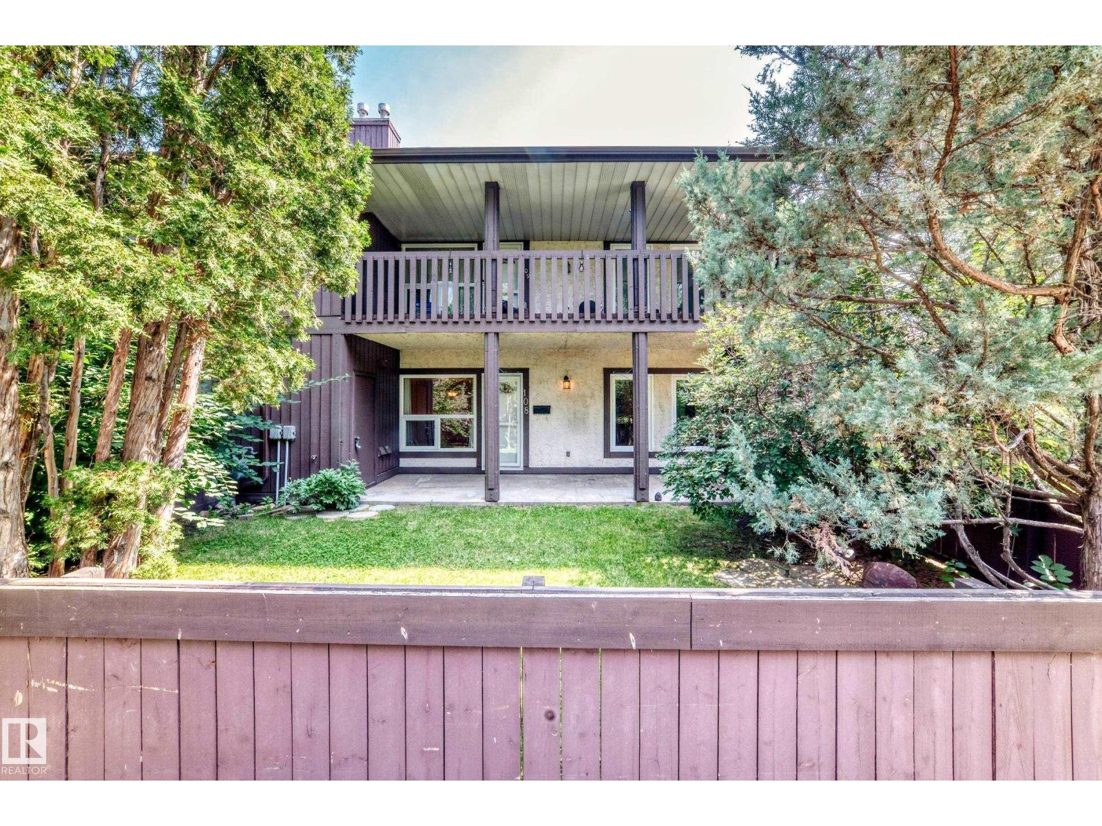 108 Surrey Gardens Gd NW, Edmonton, Alberta  T5T 1Z3 - Photo 2 - E4501858
