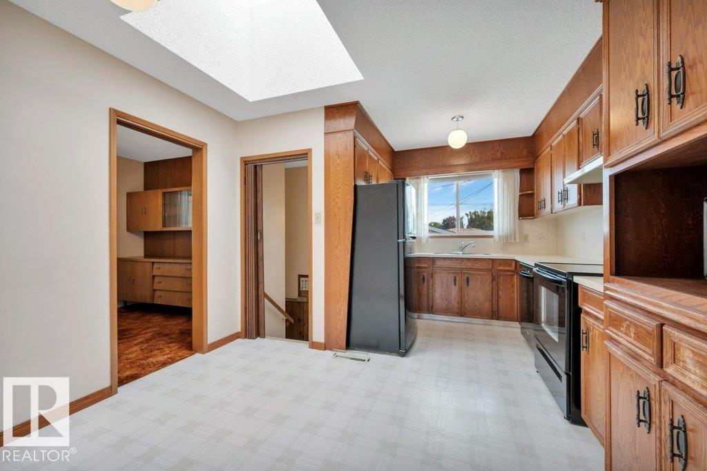 8507 70 St NW, Edmonton, Alberta  T6B 1W6 - Photo 13 - E4501861