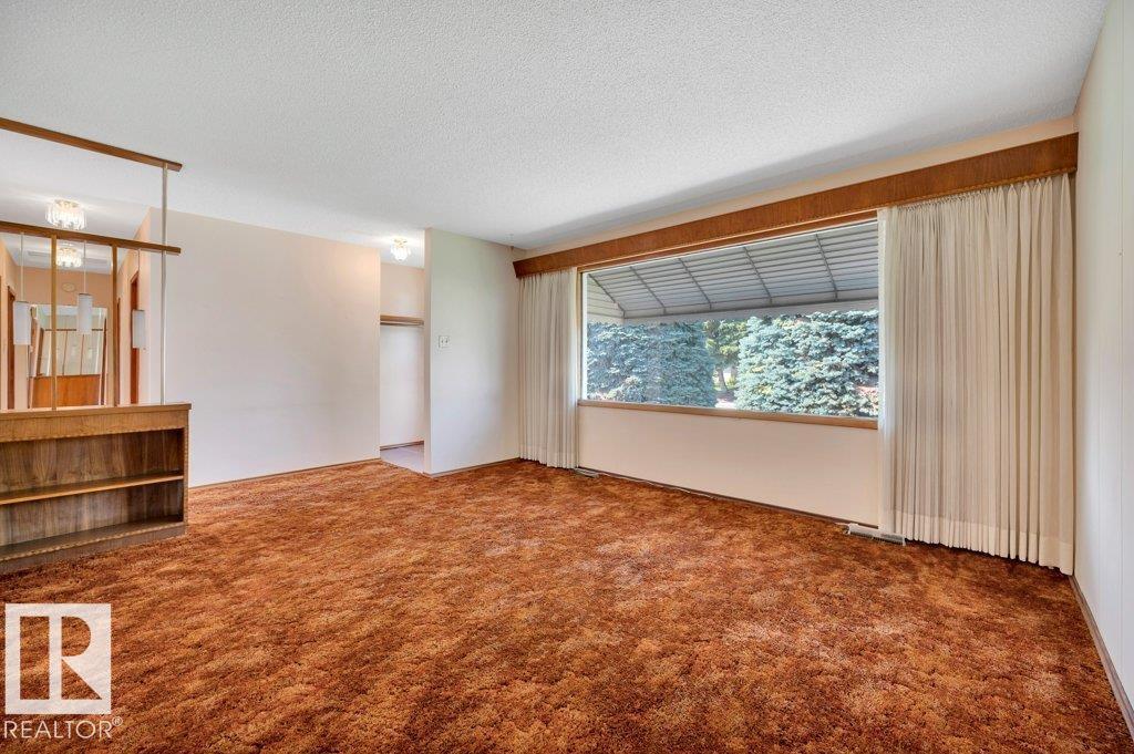 8507 70 St NW, Edmonton, Alberta  T6B 1W6 - Photo 6 - E4501861