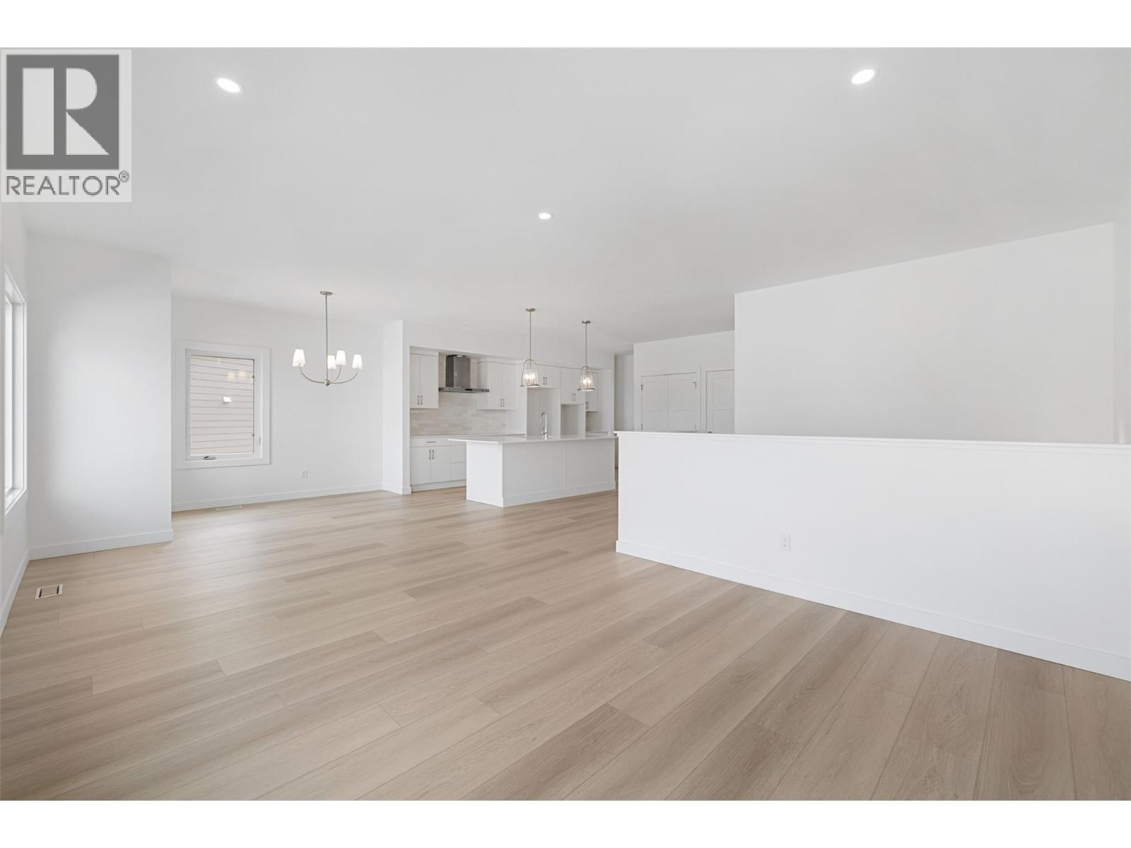 442 Arrowleaf Rise, Coldstream, British Columbia  V1B 2M4 - Photo 14 - 10380743