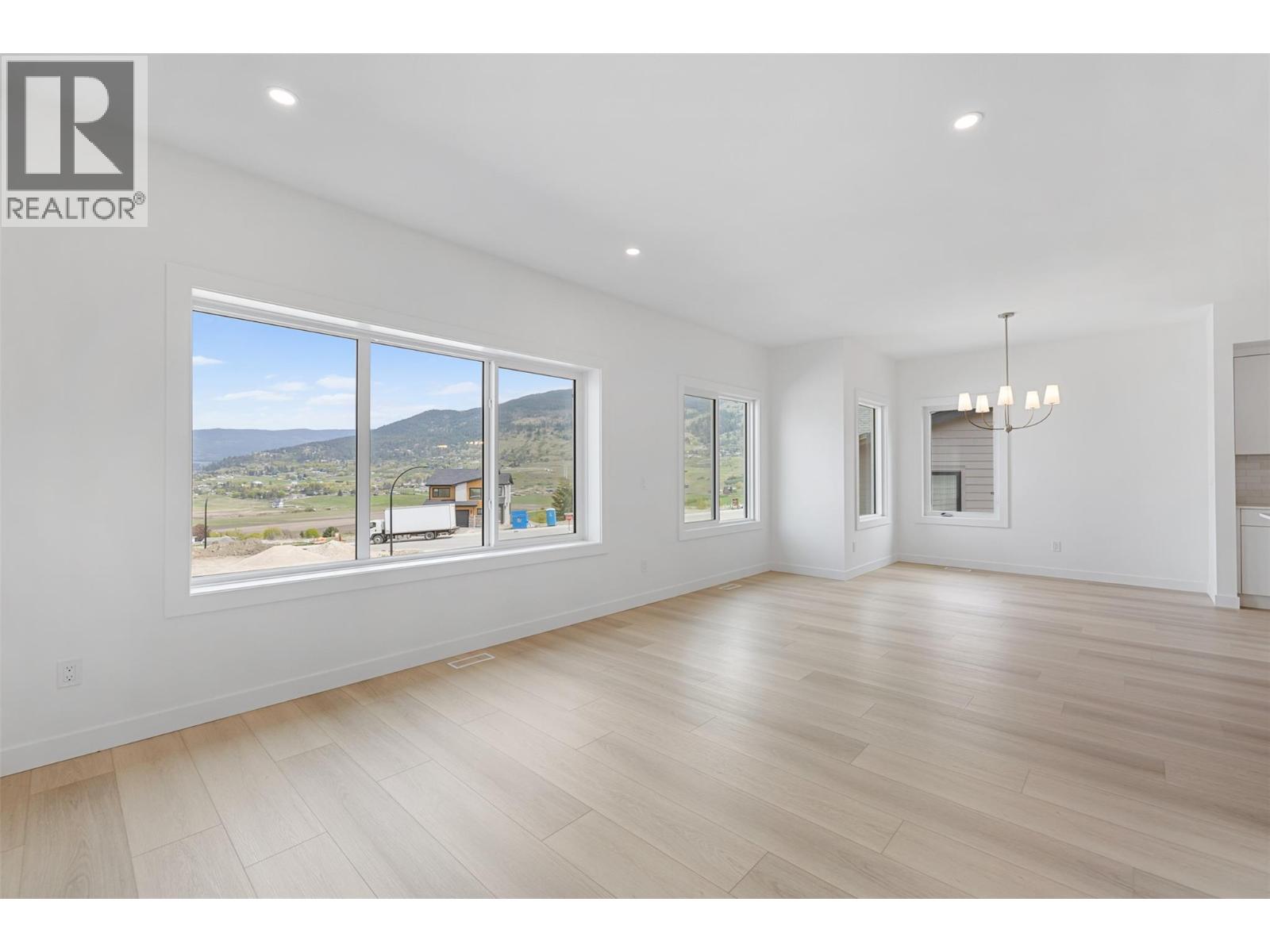 442 Arrowleaf Rise, Coldstream, British Columbia  V1B 2M4 - Photo 12 - 10380743