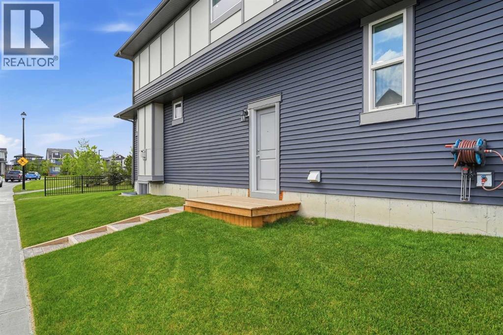 15 Lawrence Green SE, Airdrie, Alberta  T4A 3M9 - Photo 37 - A2321147
