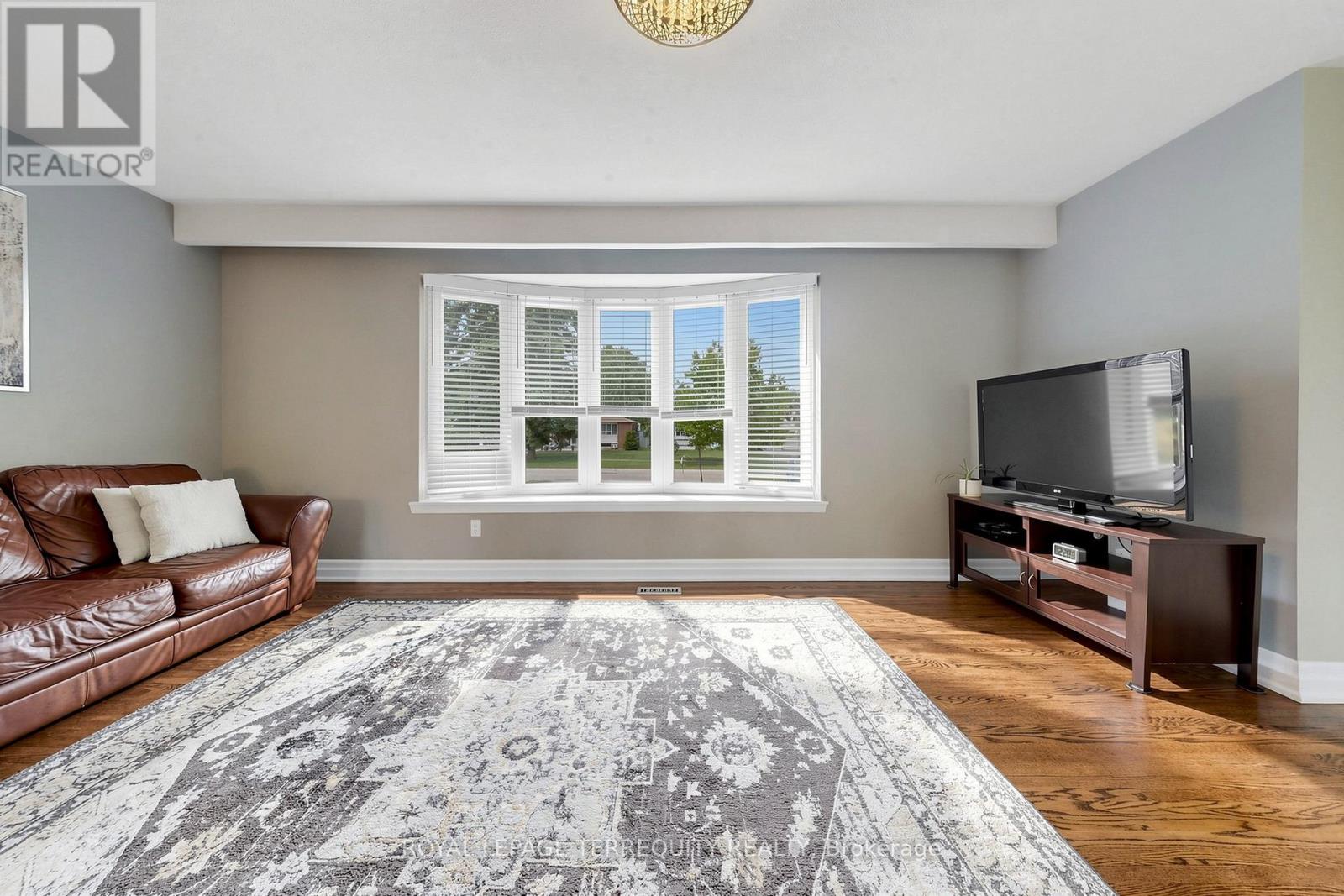 89 Dreyer Drive, Ajax, Ontario  L1S 1J3 - Photo 10 - E13630476