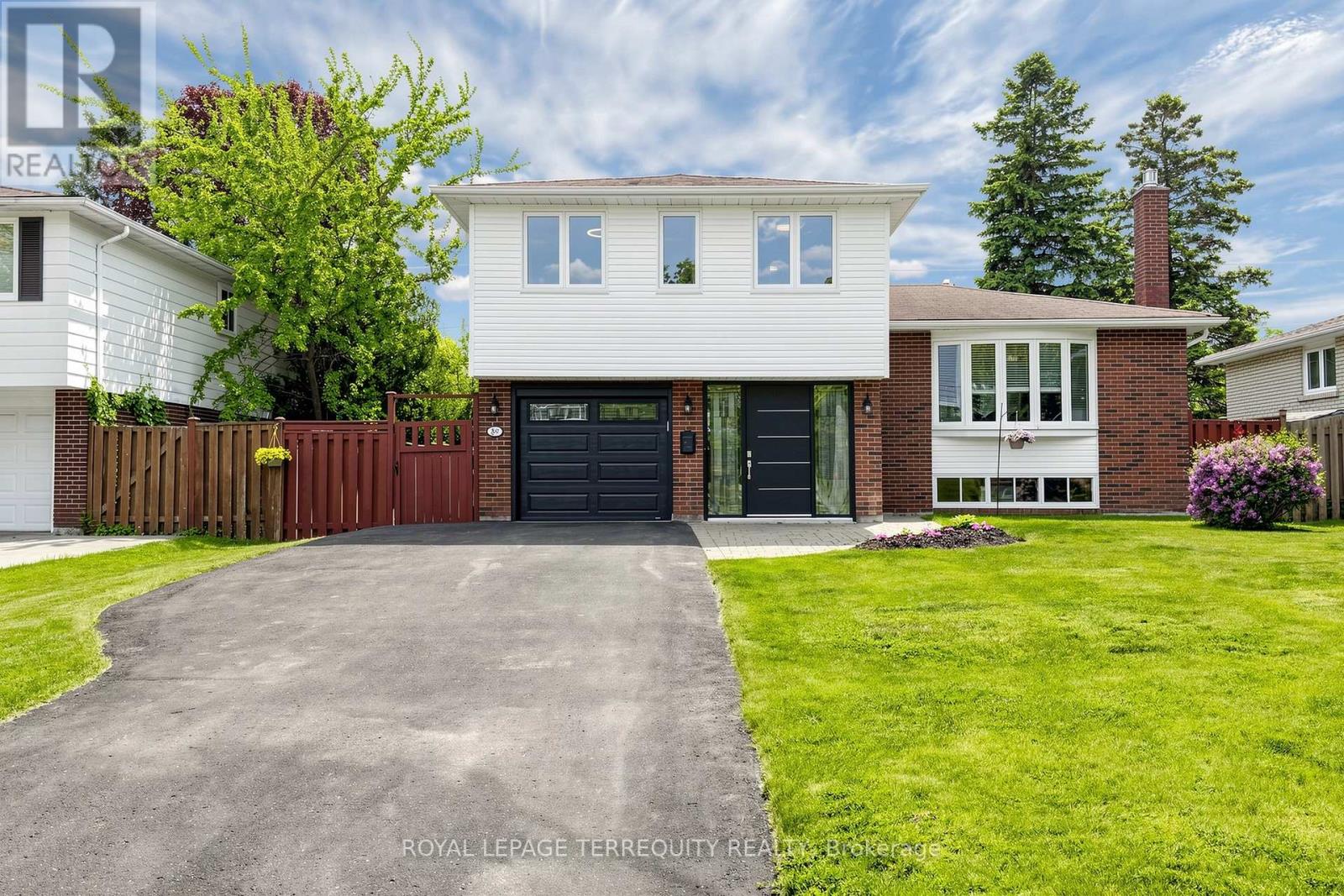 89 Dreyer Drive, Ajax, Ontario  L1S 1J3 - Photo 2 - E13630476