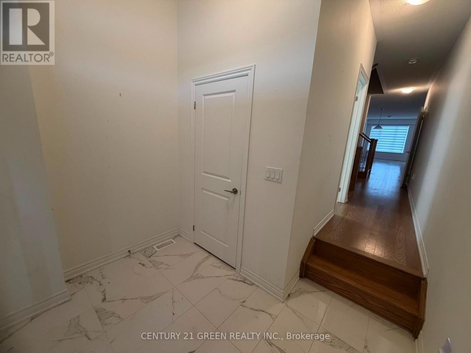 6 Reigate Avenue, Whitby, Ontario  L1P 0R1 - Photo 3 - E13630526