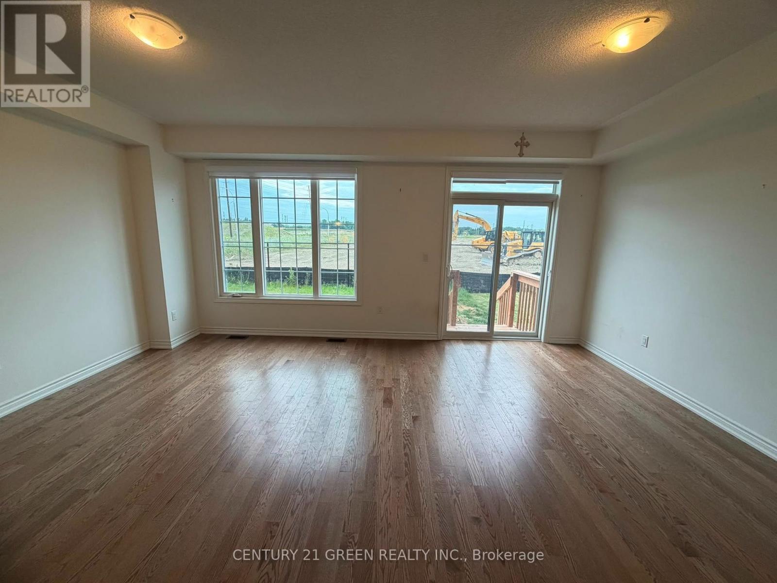 6 Reigate Avenue, Whitby, Ontario  L1P 0R1 - Photo 8 - E13630526
