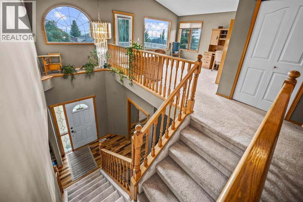30 Gleneagles View, Cochrane, Alberta  T4C 1N9 - Photo 25 - A2332296