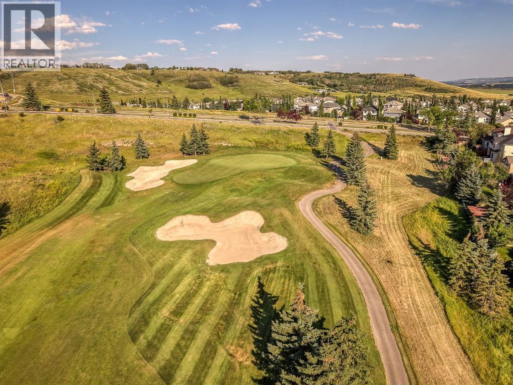 30 Gleneagles View, Cochrane, Alberta  T4C 1N9 - Photo 6 - A2332296