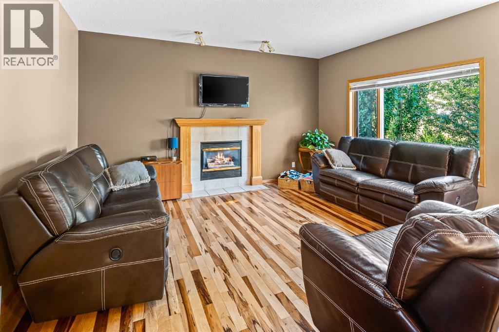 30 Gleneagles View, Cochrane, Alberta  T4C 1N9 - Photo 20 - A2332296