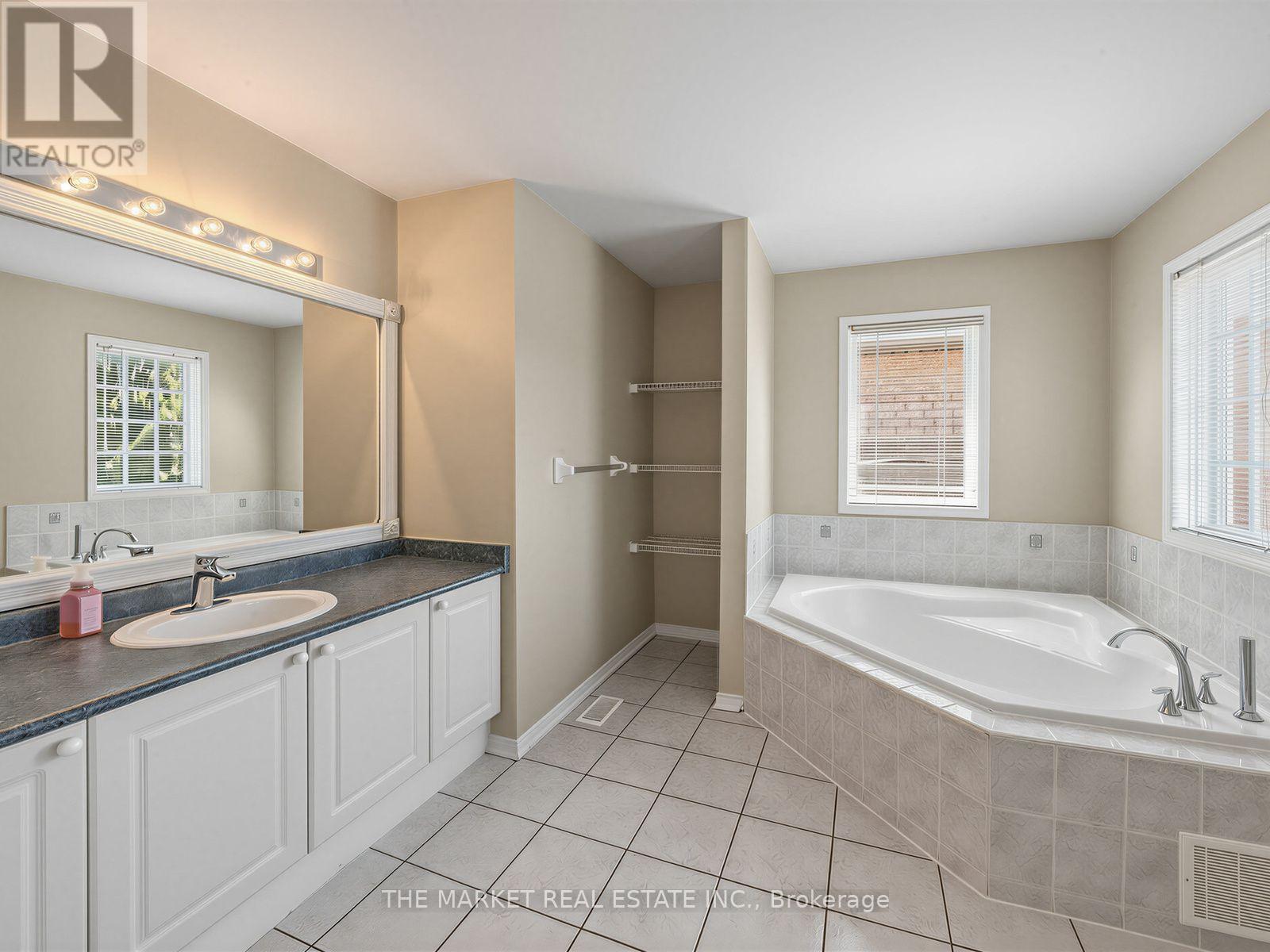 5088 Forestwalk Circle, Mississauga, Ontario  L4Z 4A2 - Photo 23 - W13630486