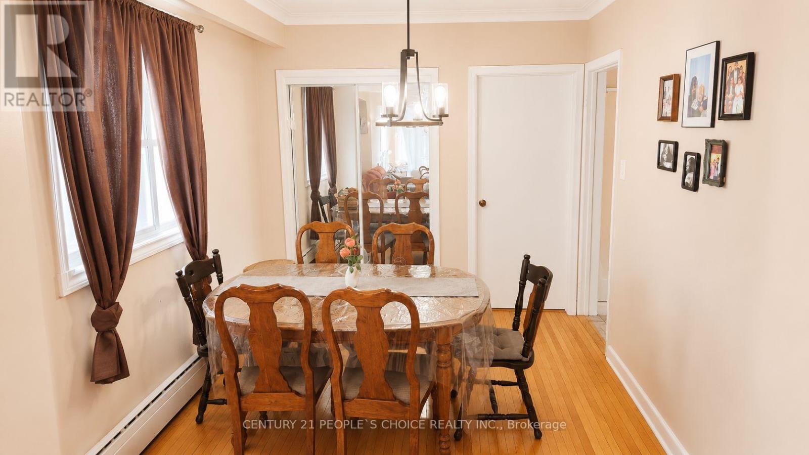 2 - 183 Bowie Avenue, Toronto, Ontario  M6E 2R5 - Photo 5 - W13630490