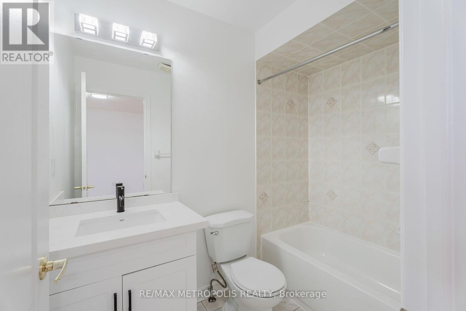 52 Gore Valley Trail, Brampton, Ontario  L6P 2G9 - Photo 10 - W13630504