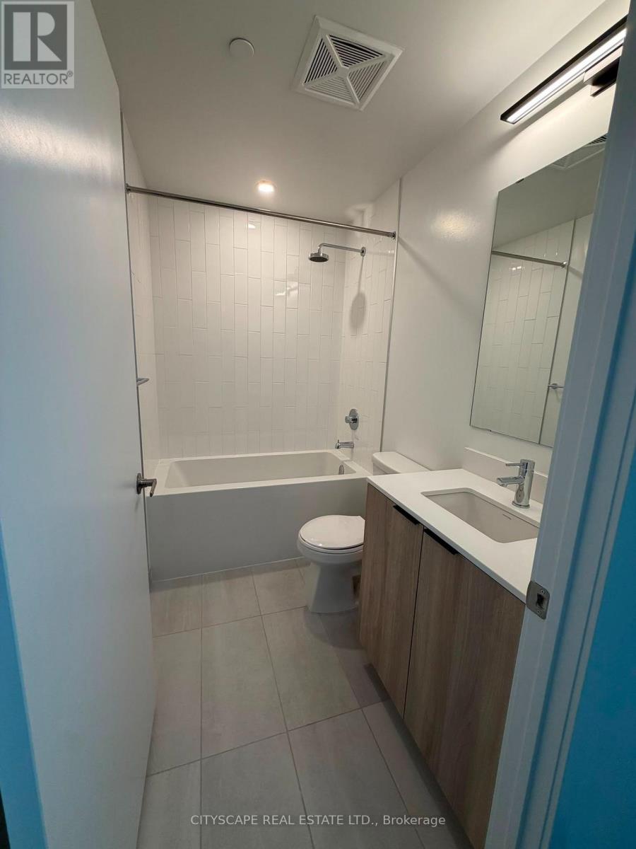 1323 - 2485 Eglinton Avenue W, Mississauga, Ontario  L5M 2V8 - Photo 4 - W13630518