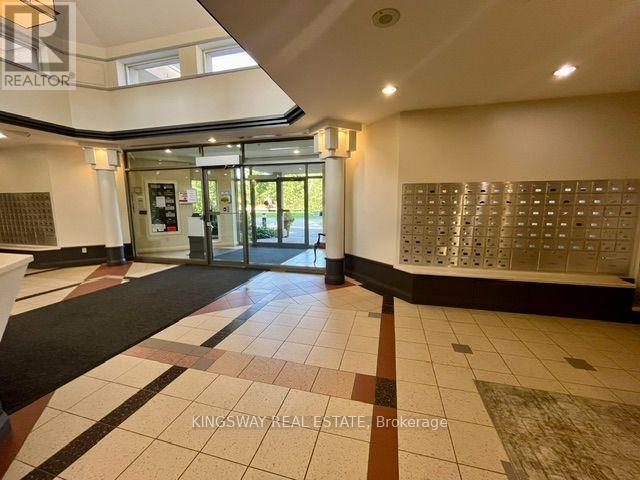 1108 - 1140 Parkwest Place, Mississauga, Ontario  L5E 3K9 - Photo 3 - W13630522