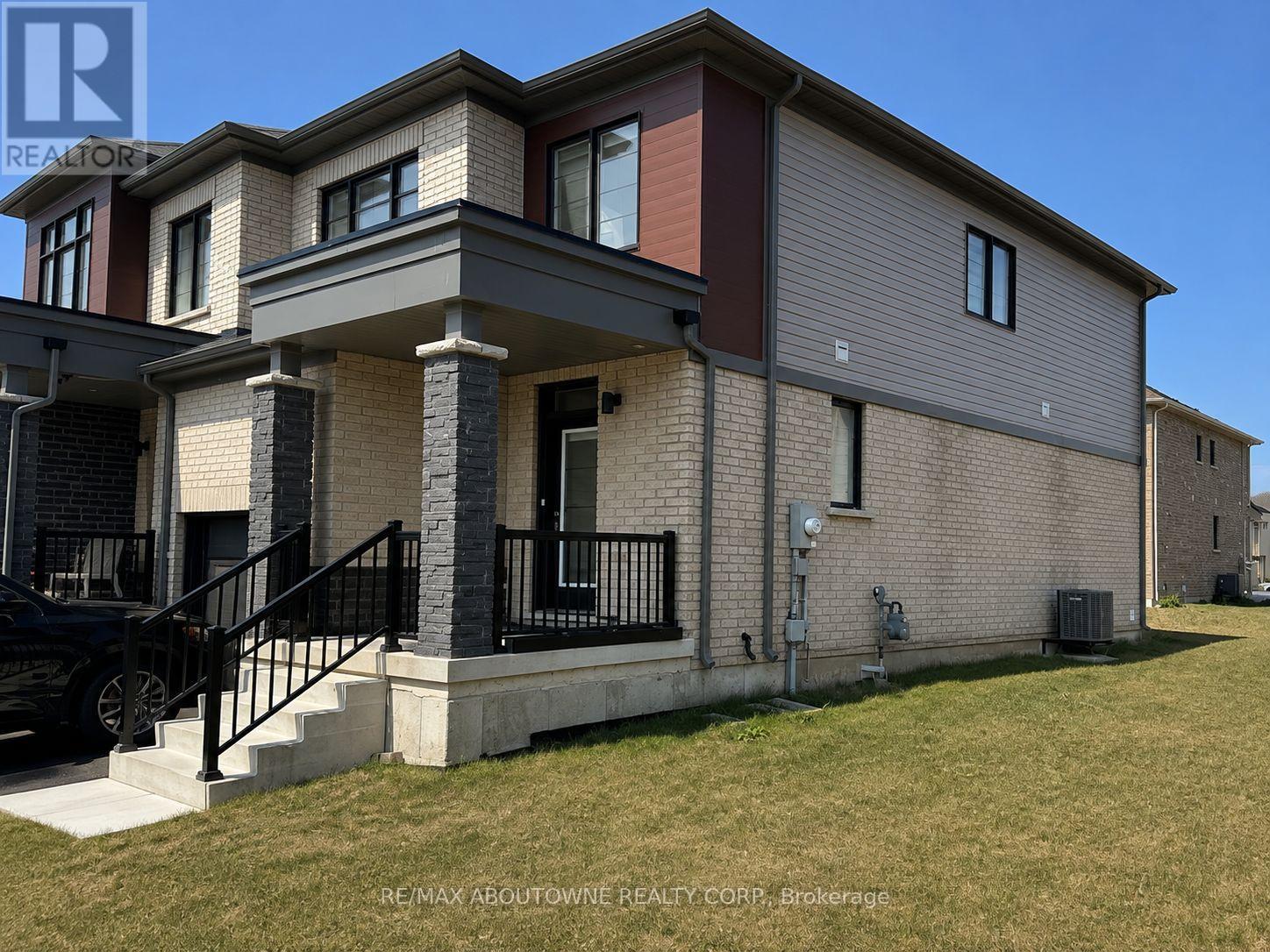 94 Granville Crescent, Haldimand, Ontario  N3W 0J8 - Photo 2 - X13630478