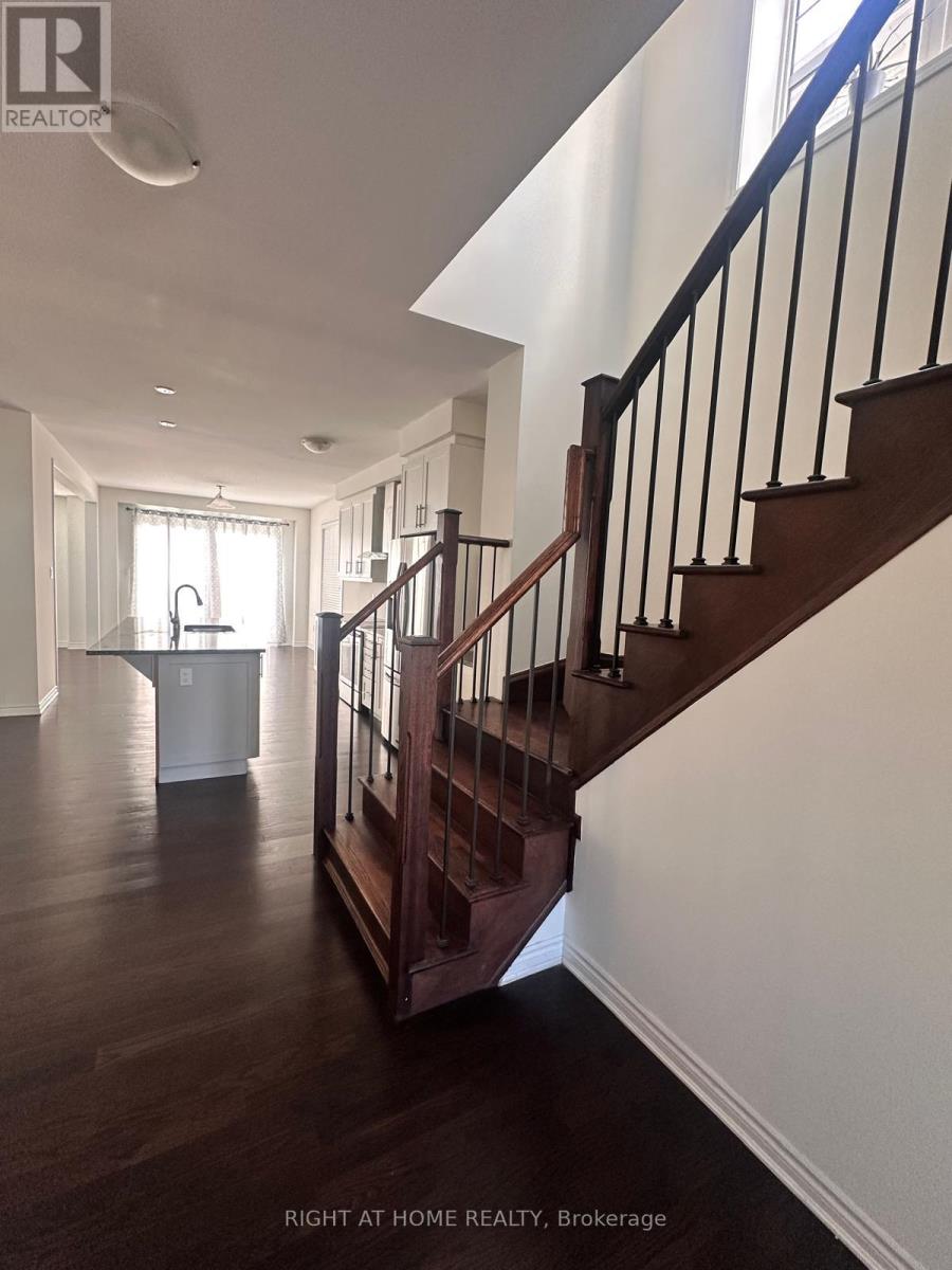 516 Equestrian Way, Cambridge, Ontario  N3E 0B5 - Photo 4 - X13630498