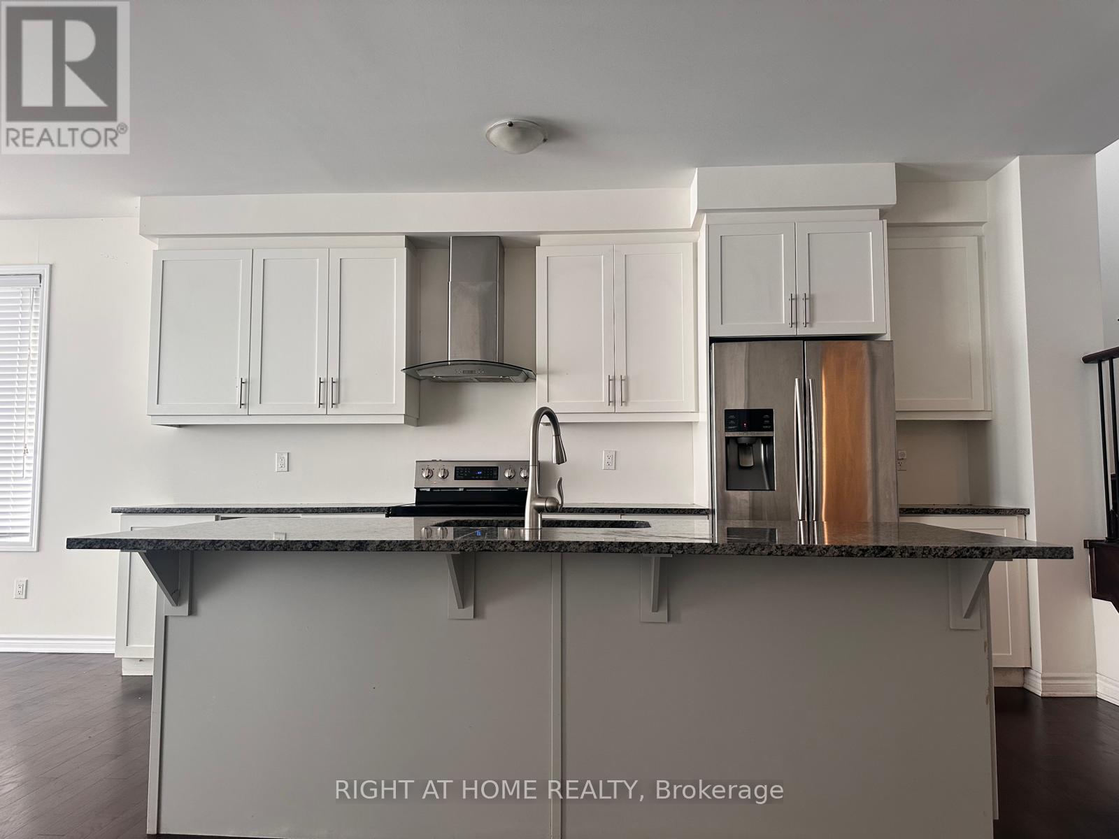 516 Equestrian Way, Cambridge, Ontario  N3E 0B5 - Photo 5 - X13630498