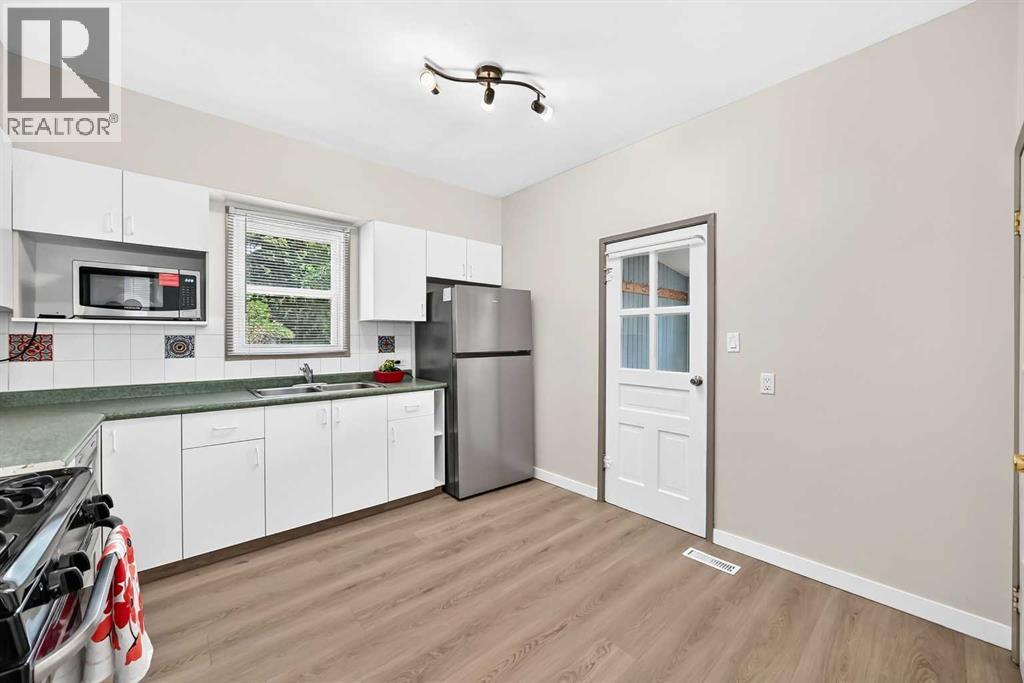 139 11 Avenue NE, Calgary, Alberta  T2E 0Y7 - Photo 13 - A2330460