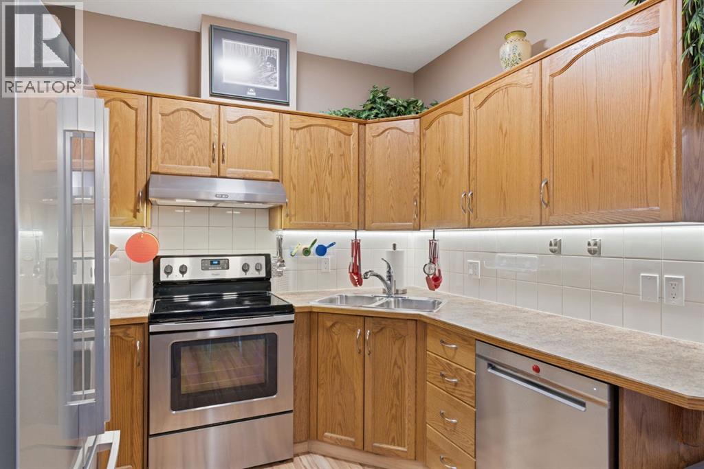 207, 72 Quigley Drive, Cochrane, Alberta  T4C 2K6 - Photo 15 - A2330882