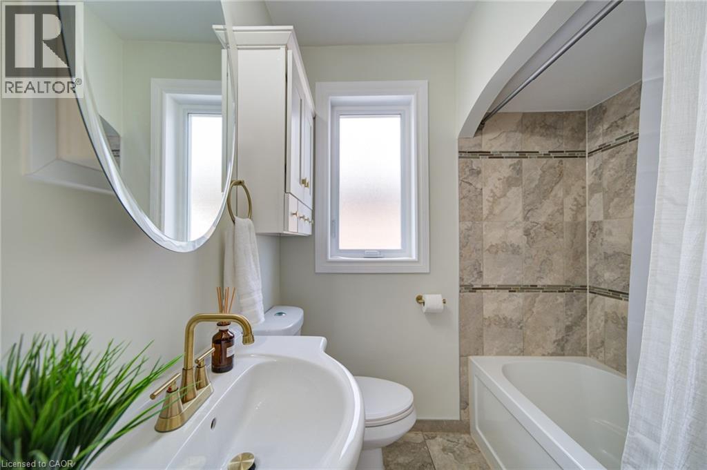105 Weir Street S, Hamilton, Ontario  L8K 3A8 - Photo 14 - 40828739