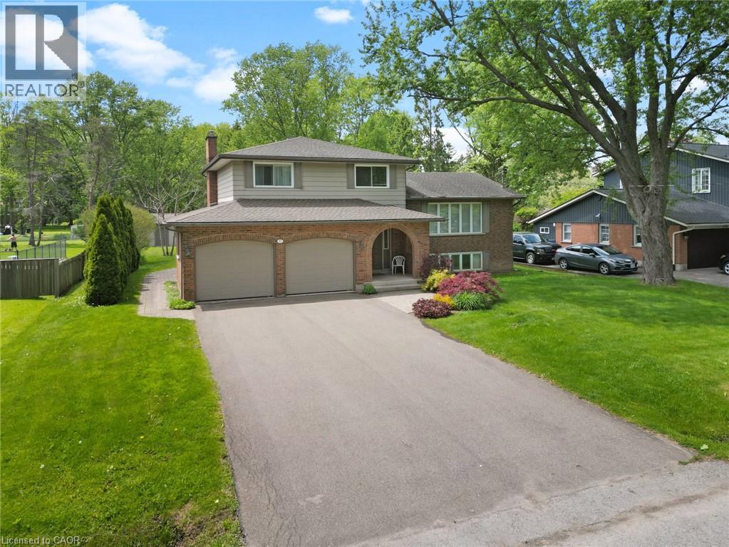 17 Montgomery Road, Welland, Ontario  L3C 2Y2 - Photo 2 - 40838000
