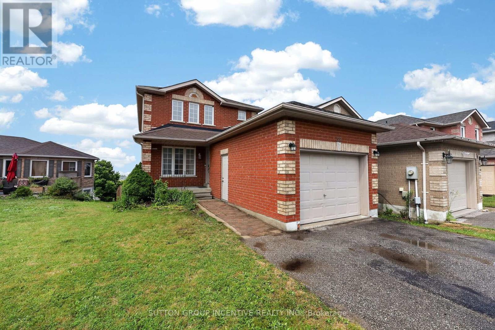 32 SUNDEW DRIVE, Barrie, Ontario
