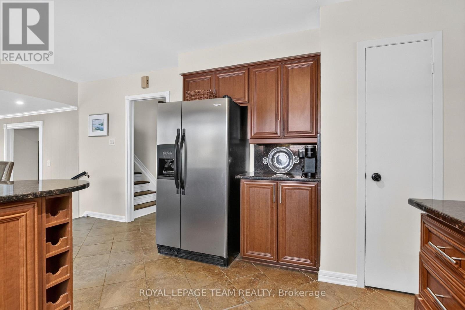 61 Amberwood Crescent, Ottawa, Ontario  K2E 7C2 - Photo 14 - X13588958
