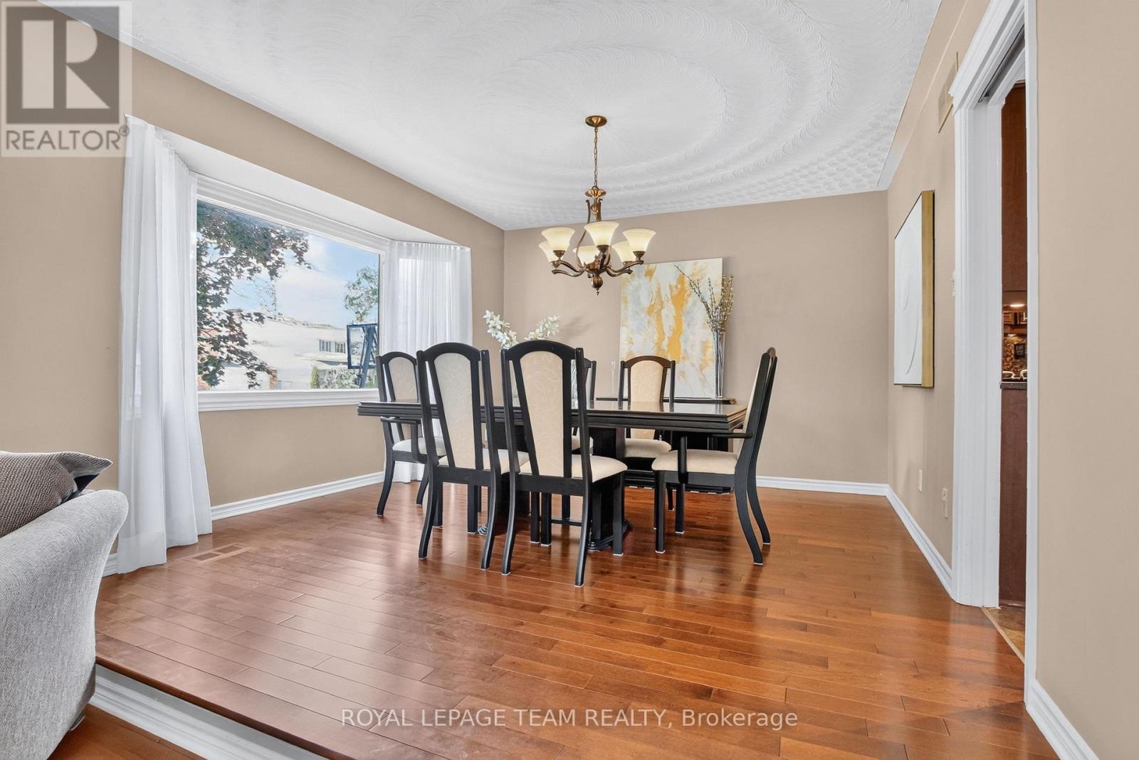61 Amberwood Crescent, Ottawa, Ontario  K2E 7C2 - Photo 12 - X13588958