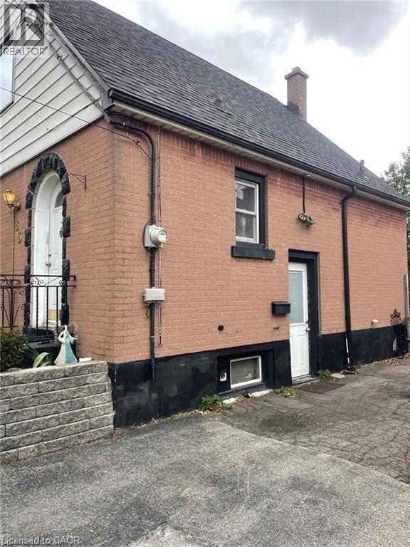 83 East 41st Street, Hamilton, Ontario  L8T 2Z5 - Photo 2 - 40846905