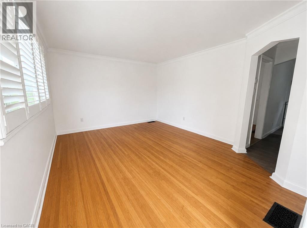 83 East 41st Street, Hamilton, Ontario  L8T 2Z5 - Photo 4 - 40846905