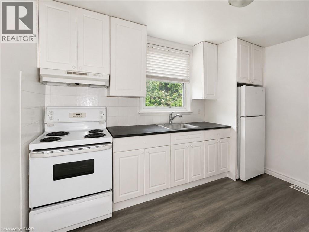 83 East 41st Street, Hamilton, Ontario  L8T 2Z5 - Photo 5 - 40846905