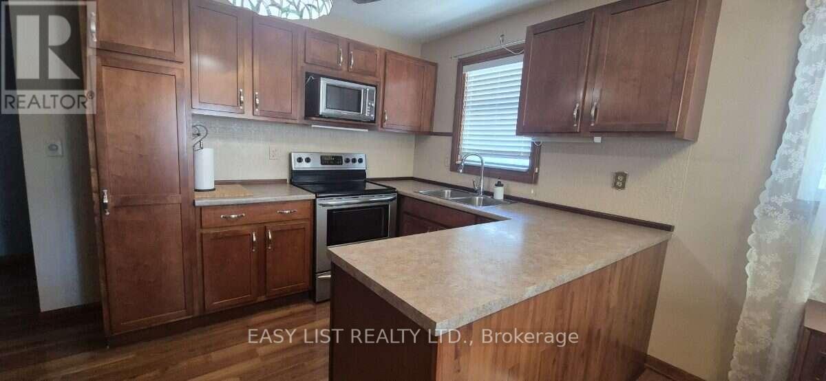 2371 Alexis Road, Windsor, Ontario  N8W 3Z2 - Photo 7 - X13231302